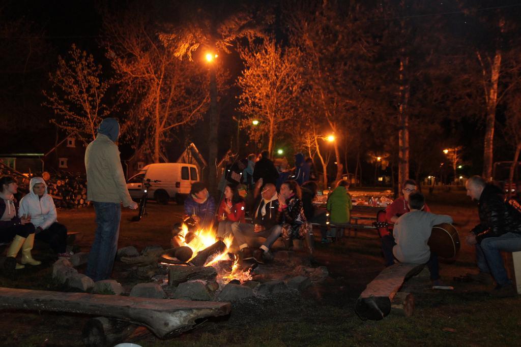 Holiday Resort & Camping Intercamp'84 ليبا المظهر الخارجي الصورة