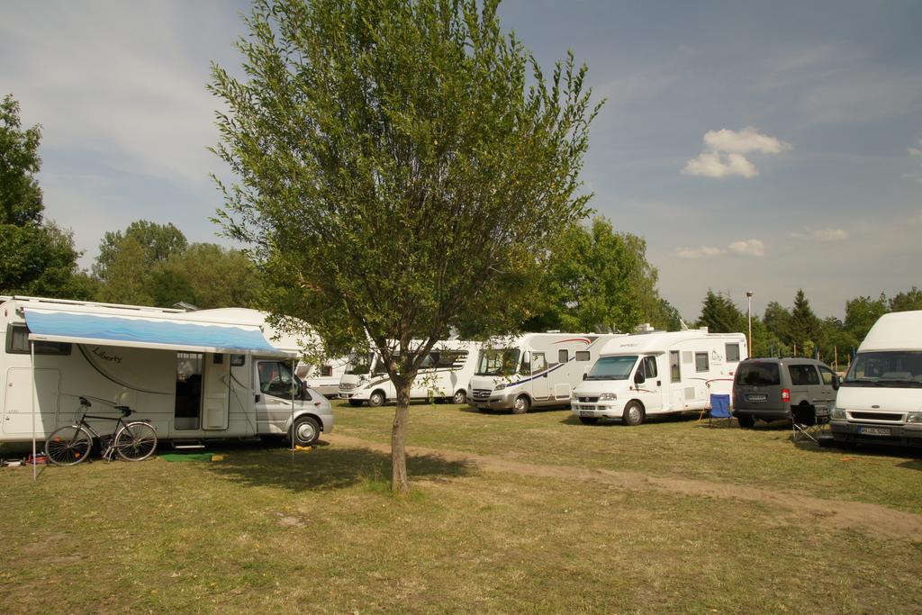 Holiday Resort & Camping Intercamp'84 ليبا المظهر الخارجي الصورة