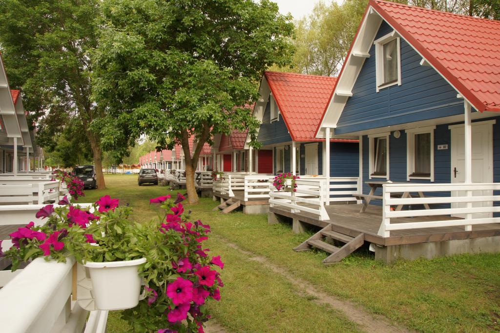 Holiday Resort & Camping Intercamp'84 ليبا المظهر الخارجي الصورة